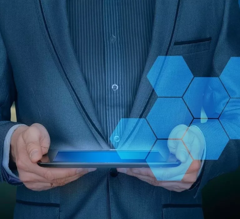 businessman-3213659_1920.jpgnjk